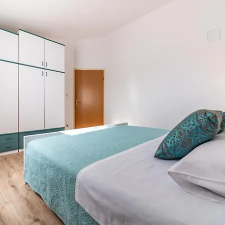 Cozy Mendula