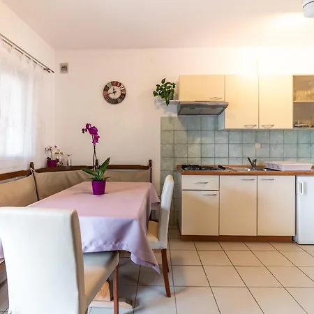 Apartment Cozy Mendula *