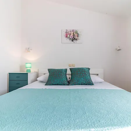 Cozy Mendula Apartment